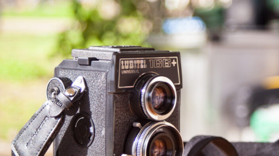 Vintage twin-lens film camera during a Lisbon photography workshop